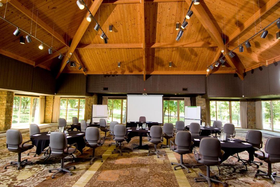 Postoak Lodge And Retreat Tulsa Exteriör bild